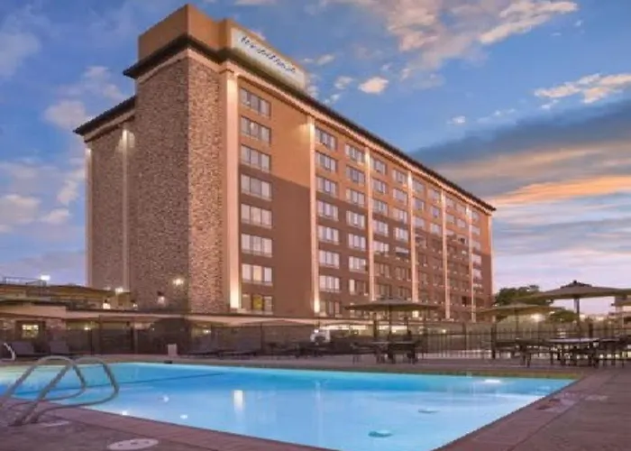 Great 1Bd Condo With Resort Amenities Take In All Reno Has To Offer