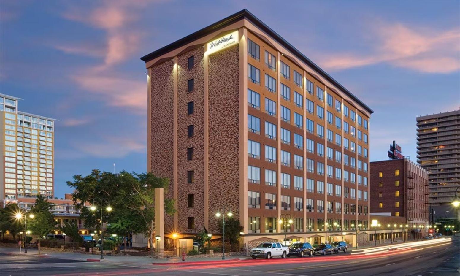 Great 1bd With Amenities Take In Has To Offer Reno