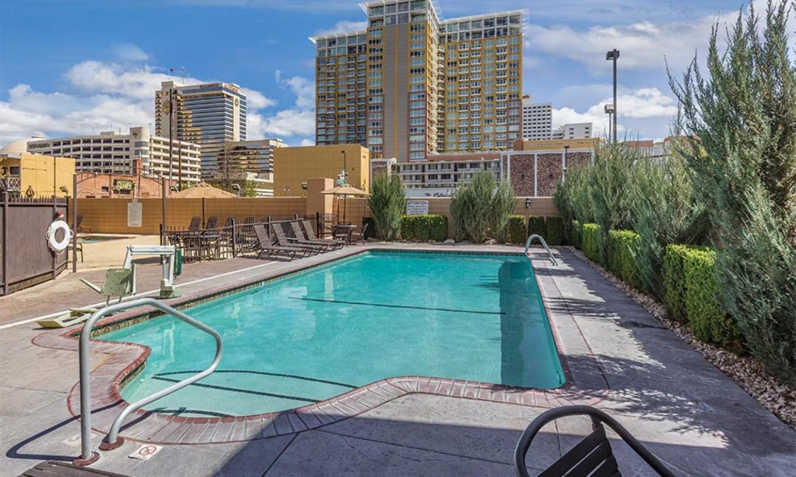Great 1bd With Amenities Take In Has To Offer Holiday home *