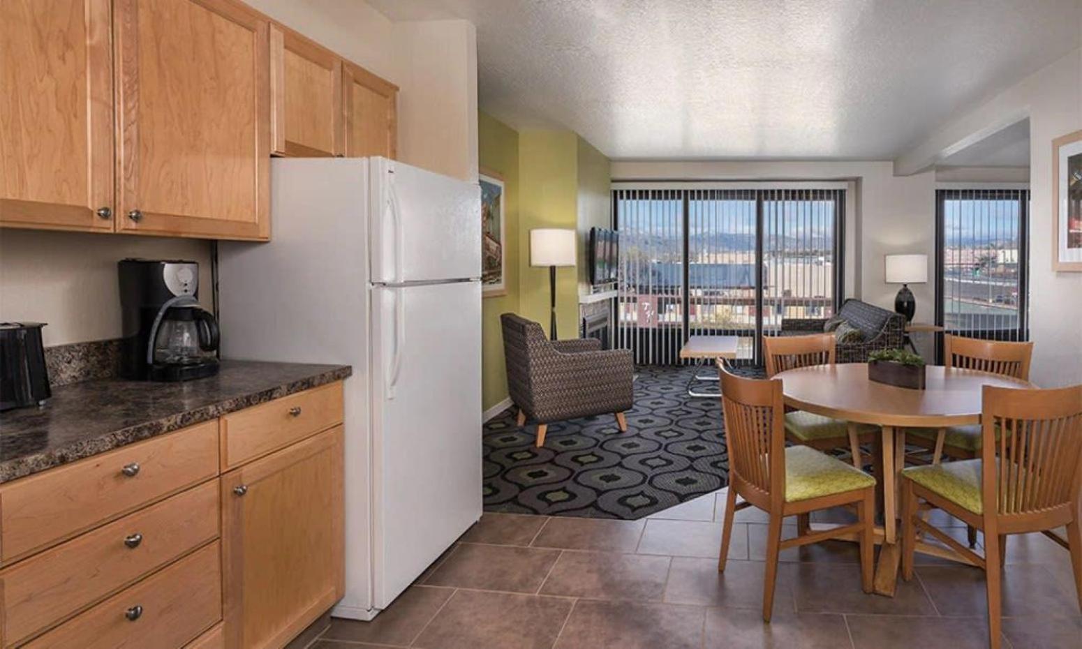 Great 1bd With Amenities Take In Has To Offer *